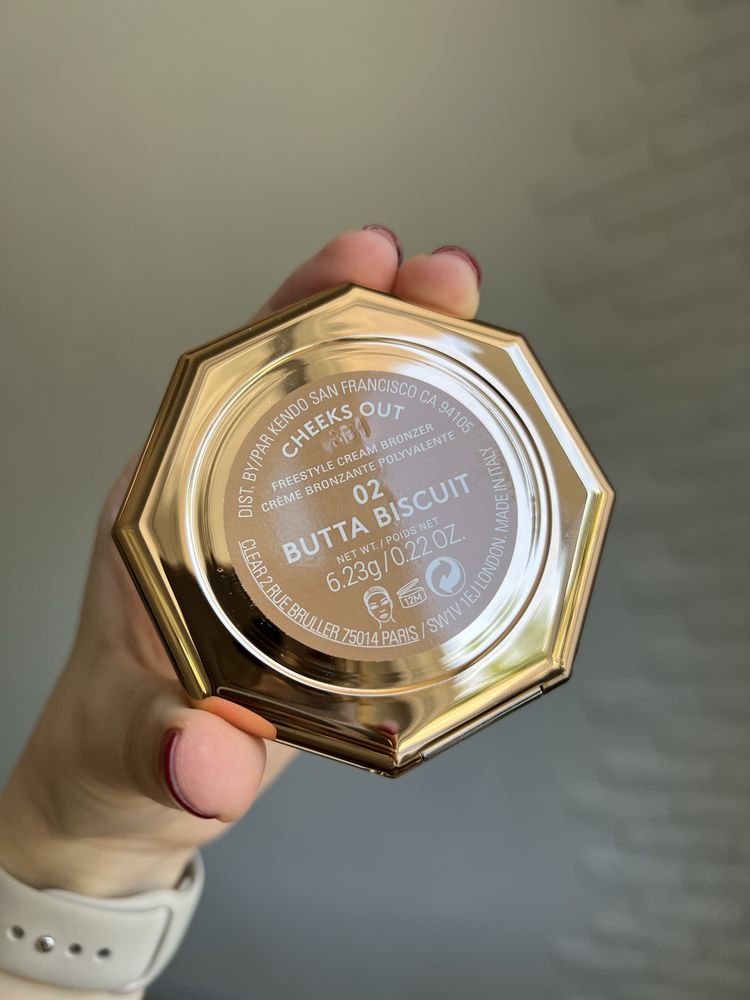 Кремовий бронзер Fenty Beauty by Rihanna у відтінку 02 Butta Biscuit