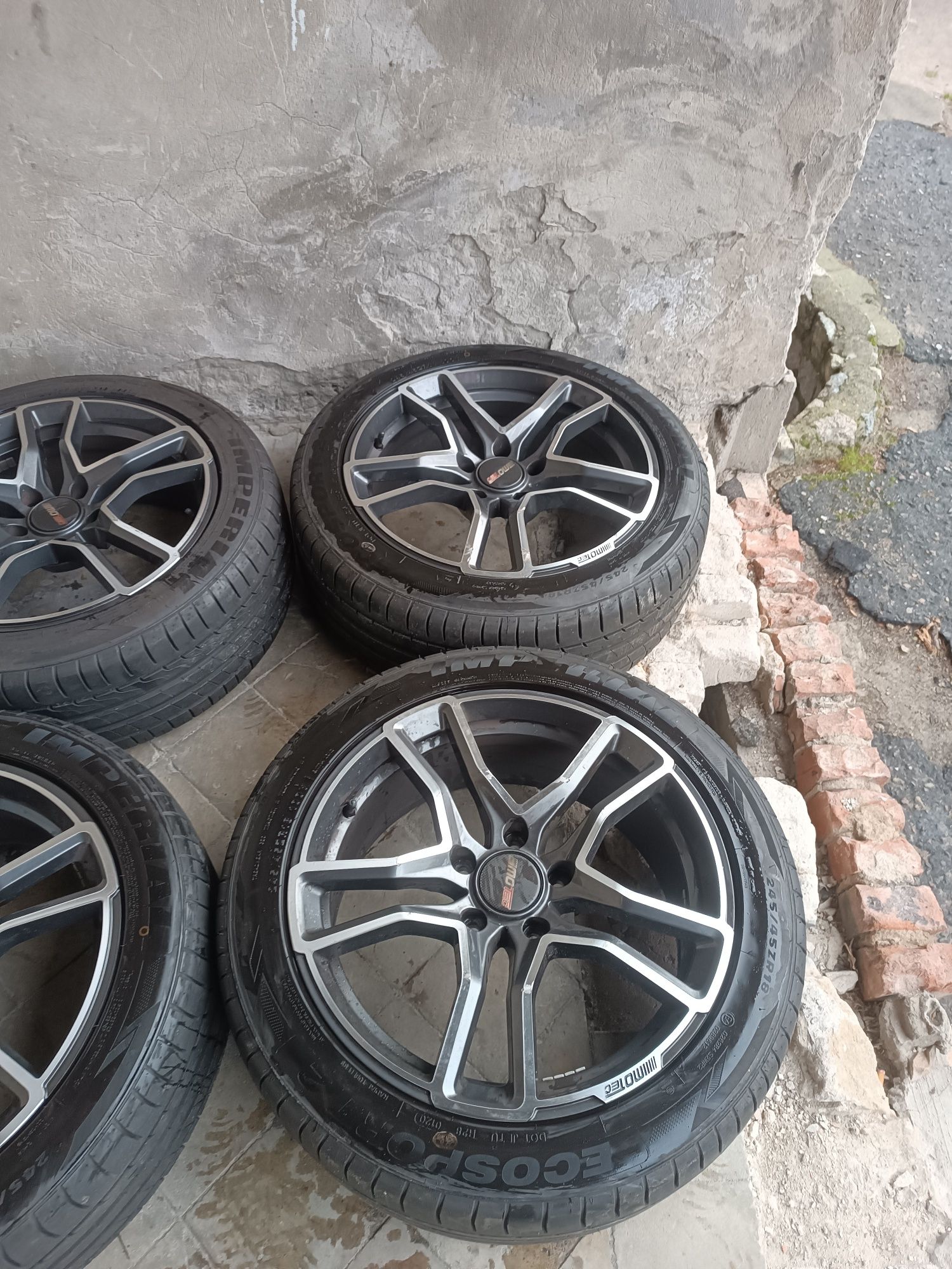 Komplet kół 18" 5x120 BMW Motec