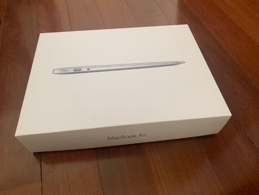 MacBook Air 13.3'' (2015) + HENGE DOCK