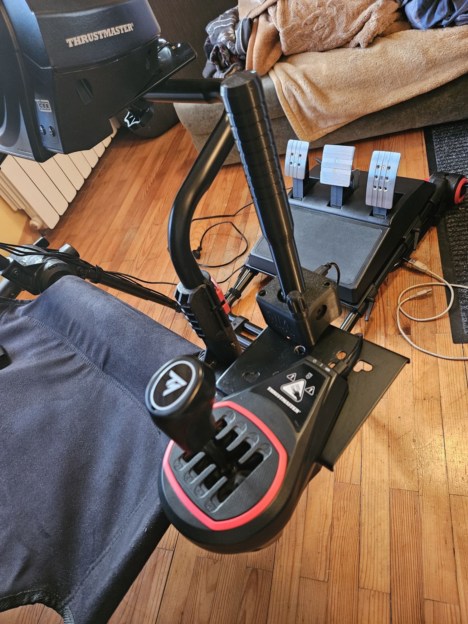 Thrustmaster T300 RS GT + TH8A Shifter + Next Level Racing Kokpit