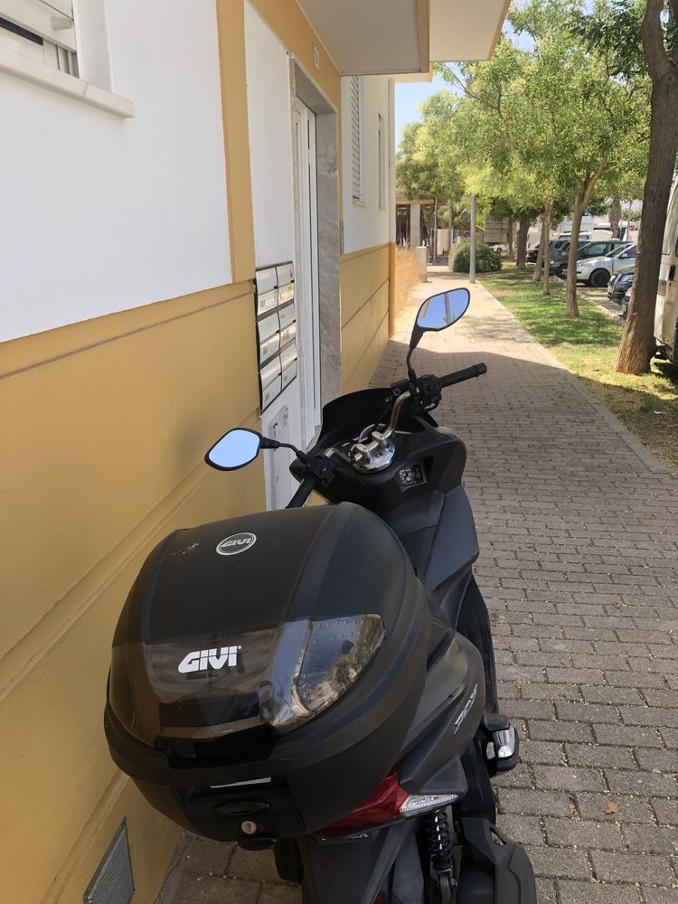 Vendo honda pcx em bom estado