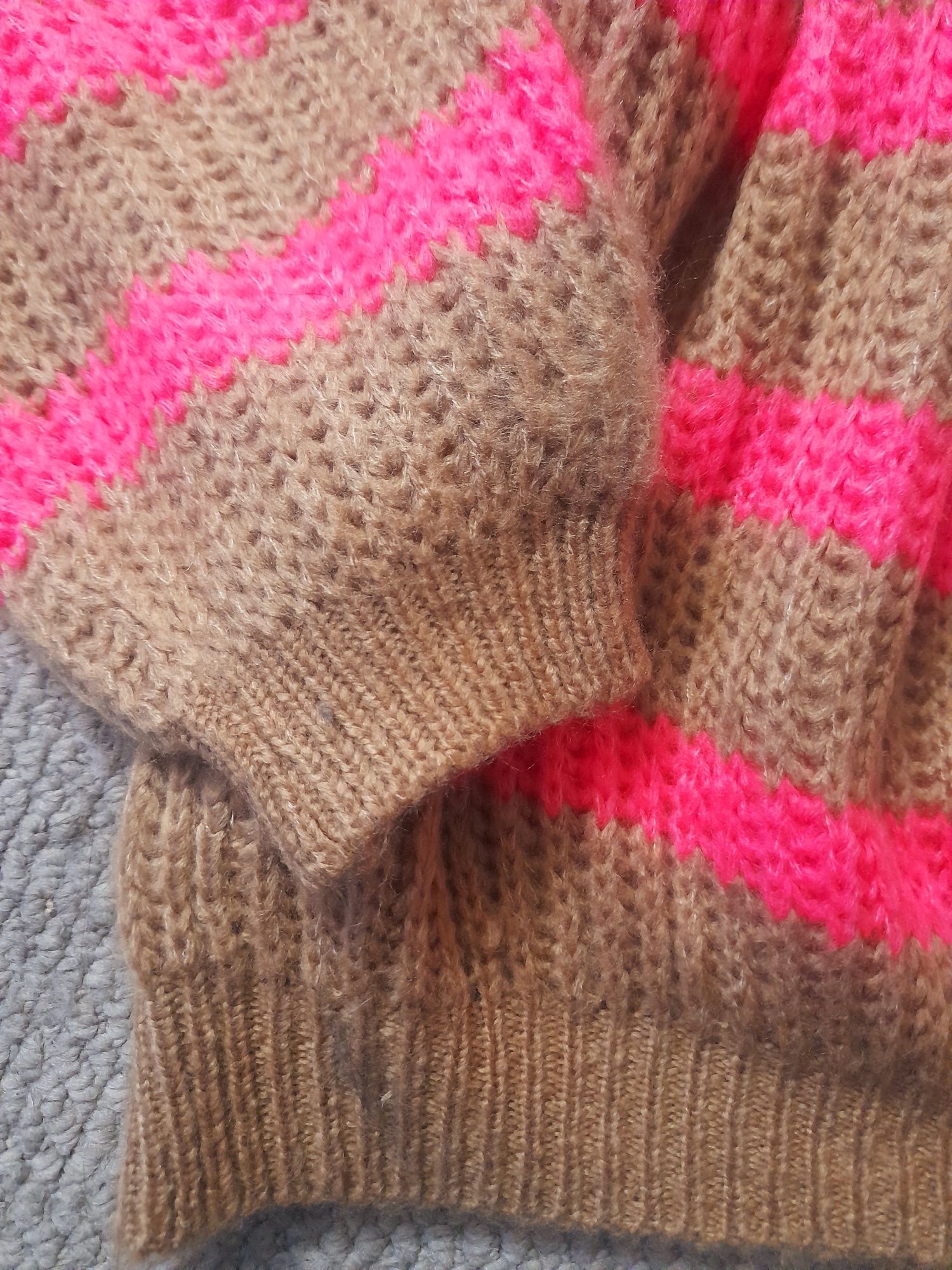 Sweter oversize M-XL neon róż