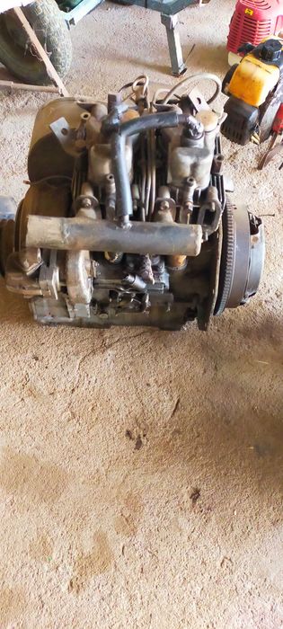 Motor Ruggerini de modelo RD 200 de dois cilindro