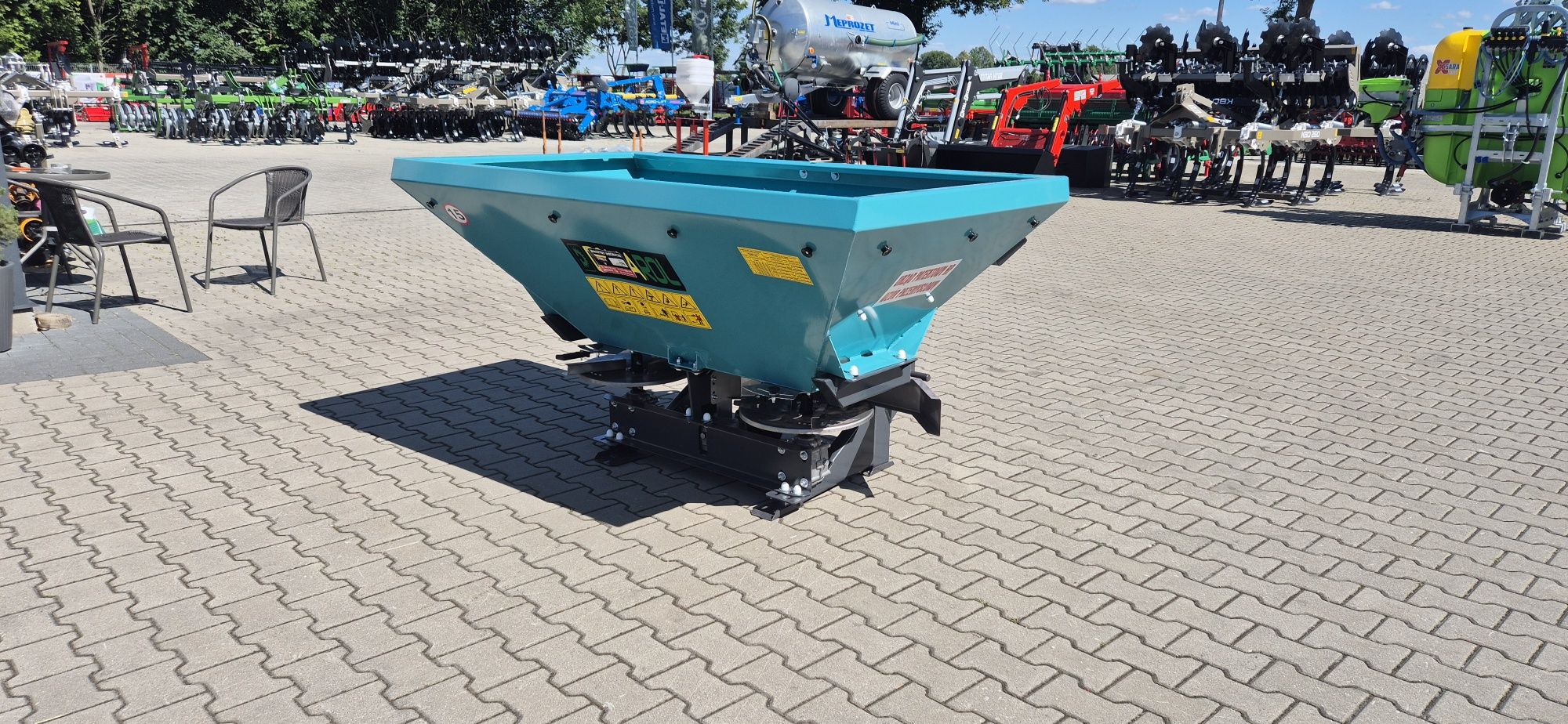 Rozsiewacz dwutarczowy 600L 800L 1000L 1200 Demarol D-Pol Superabo RNZ
