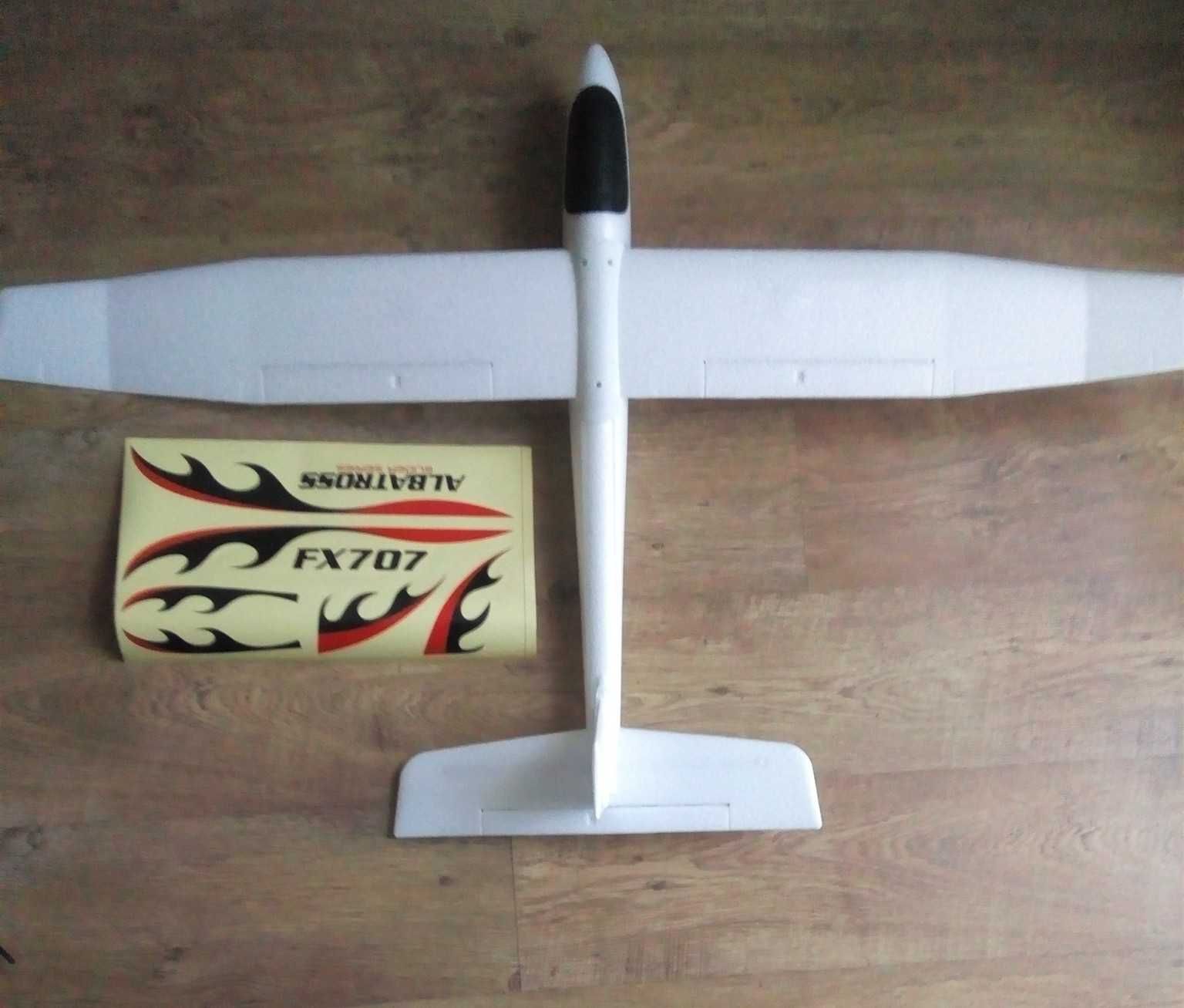 Szybowiec swobodnie latający 120x78 cm pod RC KIT