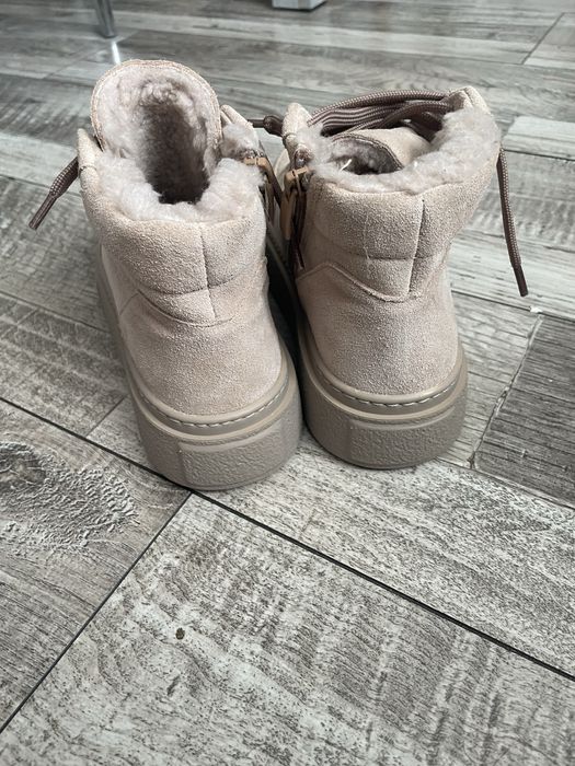 Замшеві черевики