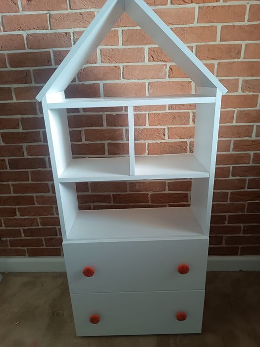 Meble dziecięce domki szafa i półka z szufladami
