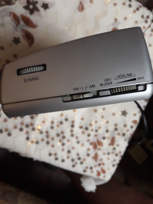 Радио часы только от сети