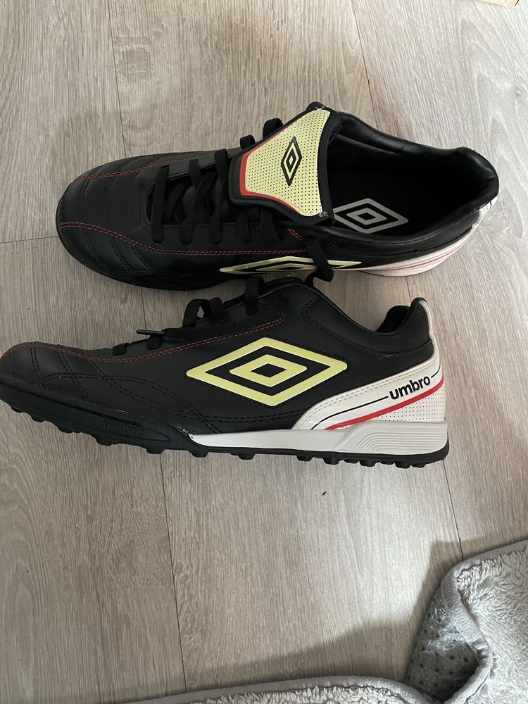 Buty Umbro Rozmiar 42,5