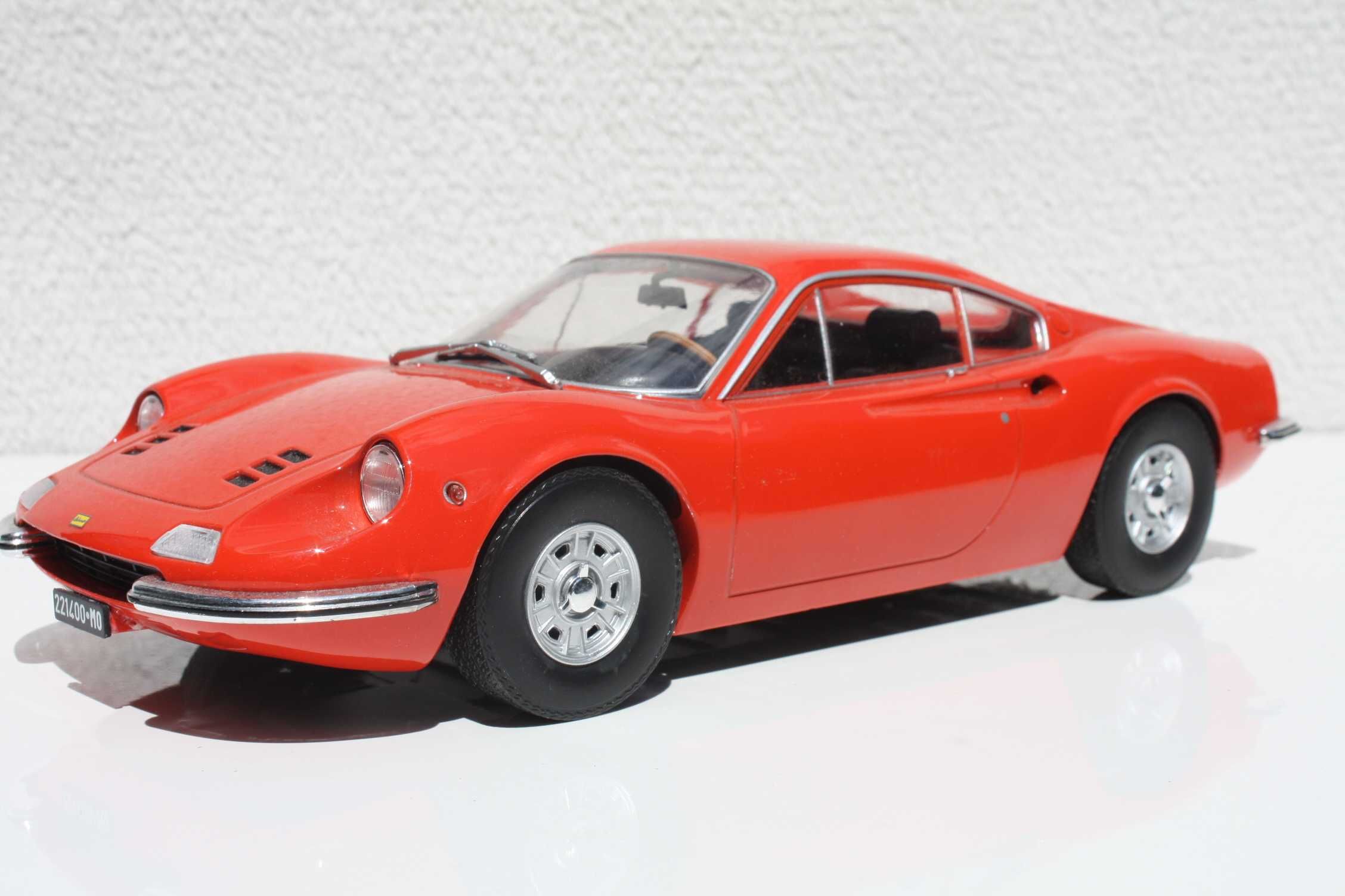 Ferrari Dino 246 Gt (1969) 1:18