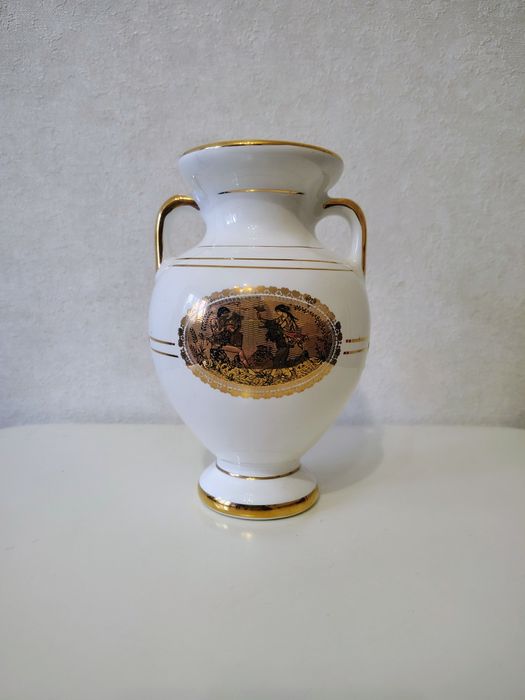 Ваза с позолотой Греция