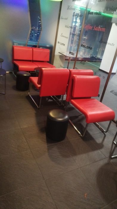 Poltronas em pele sintética