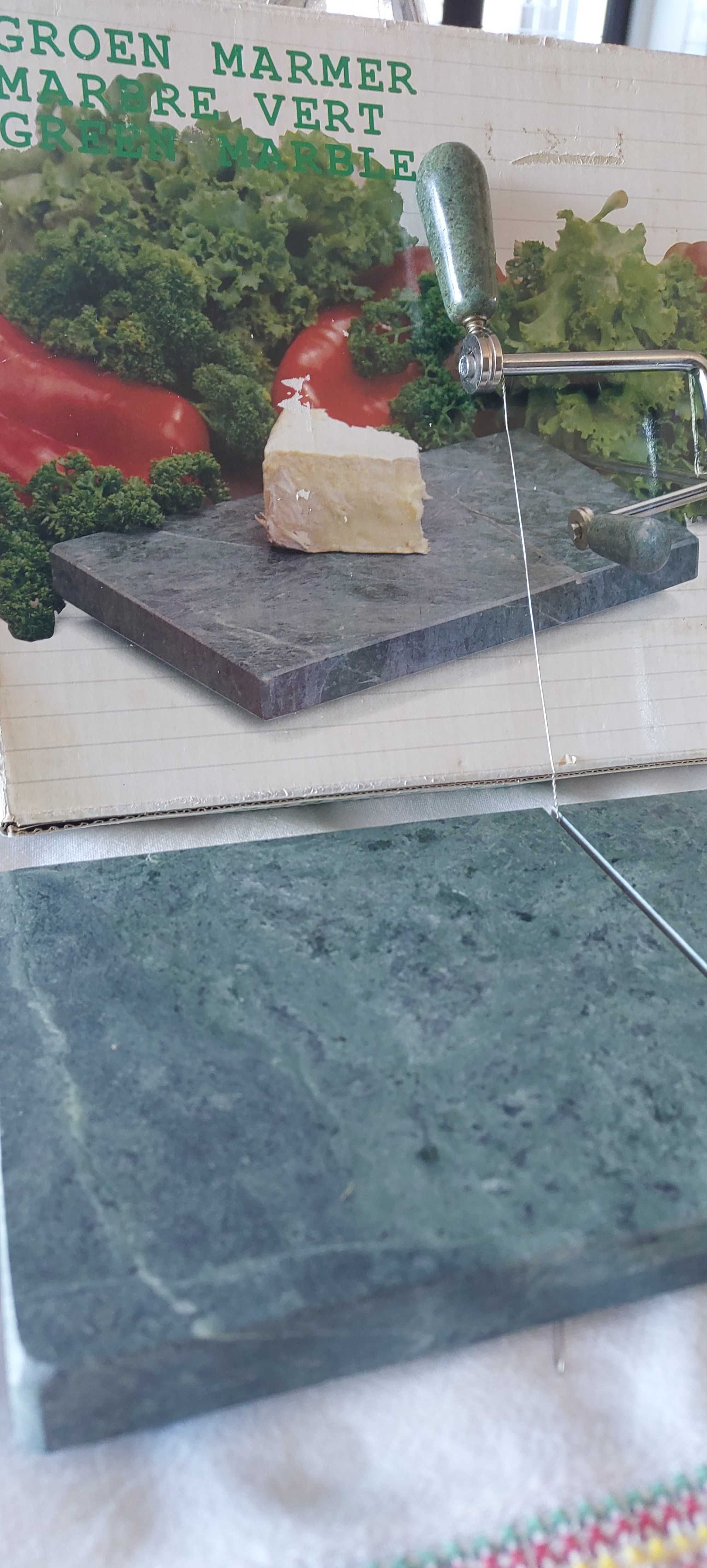 Corta Queijos em mármore verde