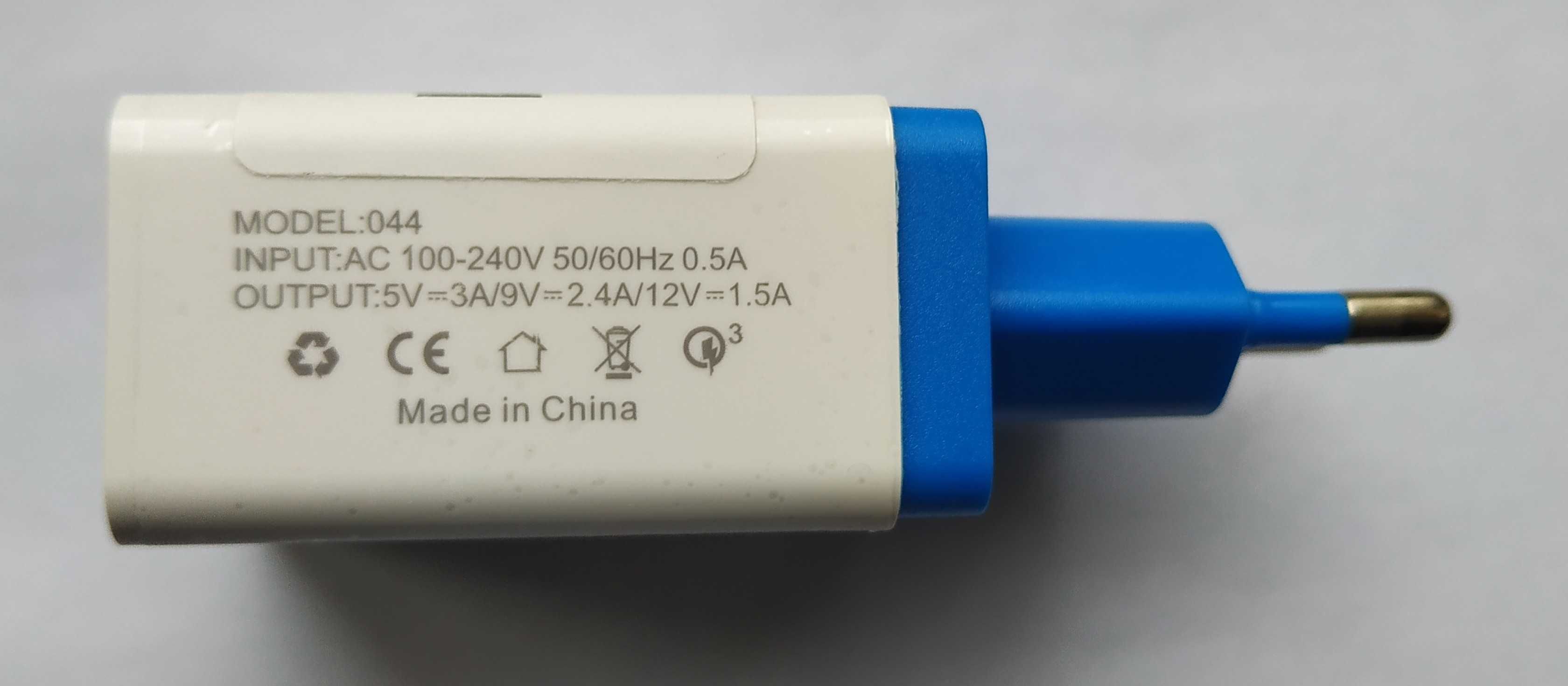 Зарядний пристрій 4 port USB Quick Charge 3.0
