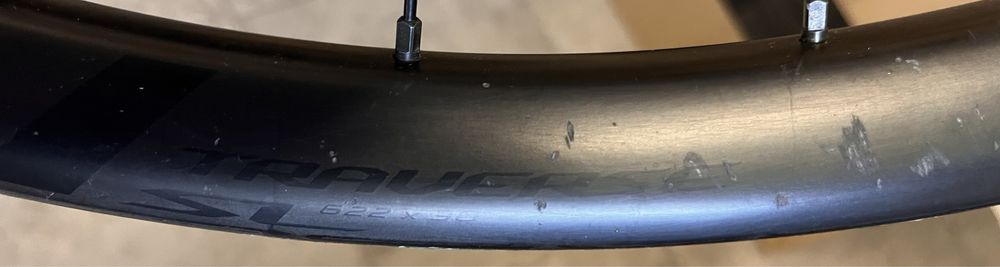 Kola Specialized Carbon rovale traverse 29  dt swiss 622x 30 mtb koła