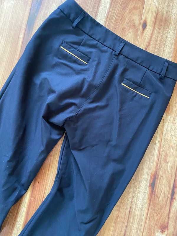 Monnari czarne eleganckie materialowe spodnie cygaretki chinosy 40 38