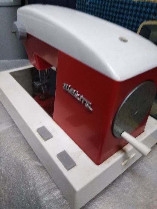 Игрушка швейная машинка, сср гдр