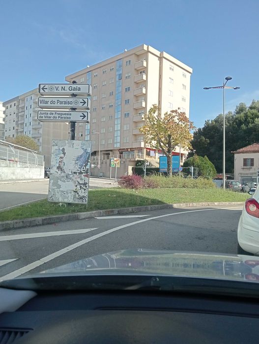 Arrendamento T1+1 c/ garagem Vilar do Paraíso