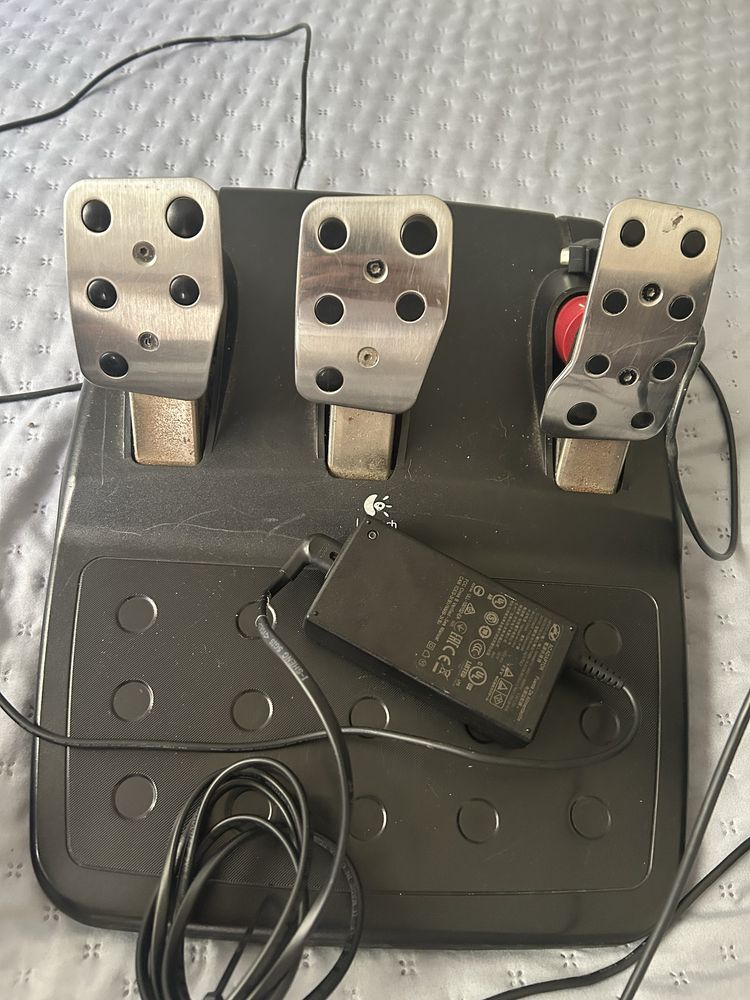 Vendo g27 com caixa