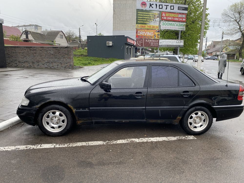 Продам Mersedes-Benz C220D 1996 автомат