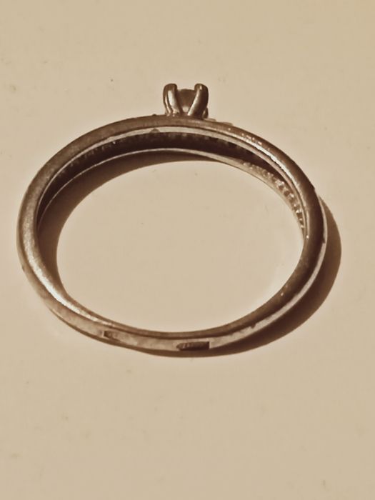 Продам колечко девоче  серебро 925 проба
