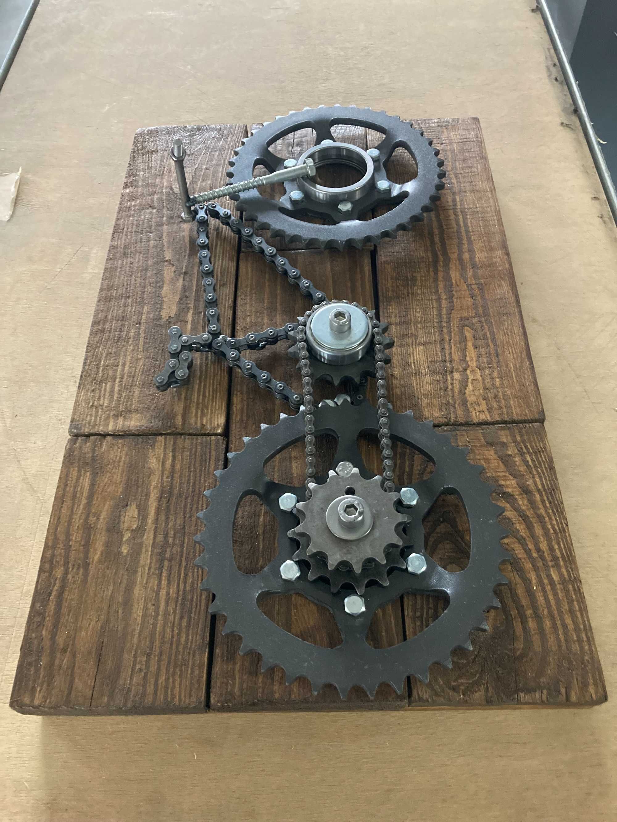 Rower z zębatek i łańcucha [Metaloplastyka]