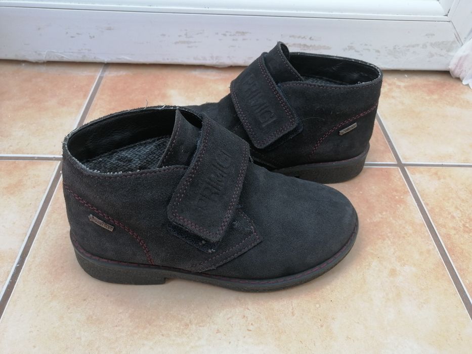 Демисезонные кожаные ботинки черевики черевички демi туфли Primigi