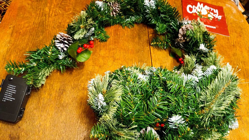 Світлова на батарейках 2,7м різдвяна хвойна гірлянда SHareconn