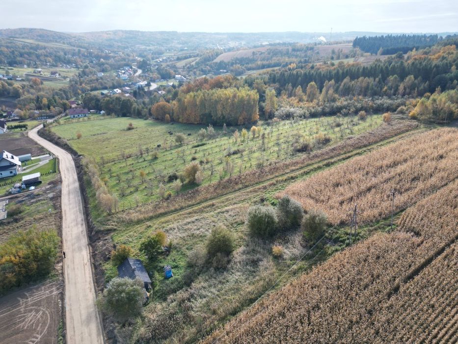 Działka 26 at w Pruchniku Górnym ul. Miodowa zdjęcia z drona