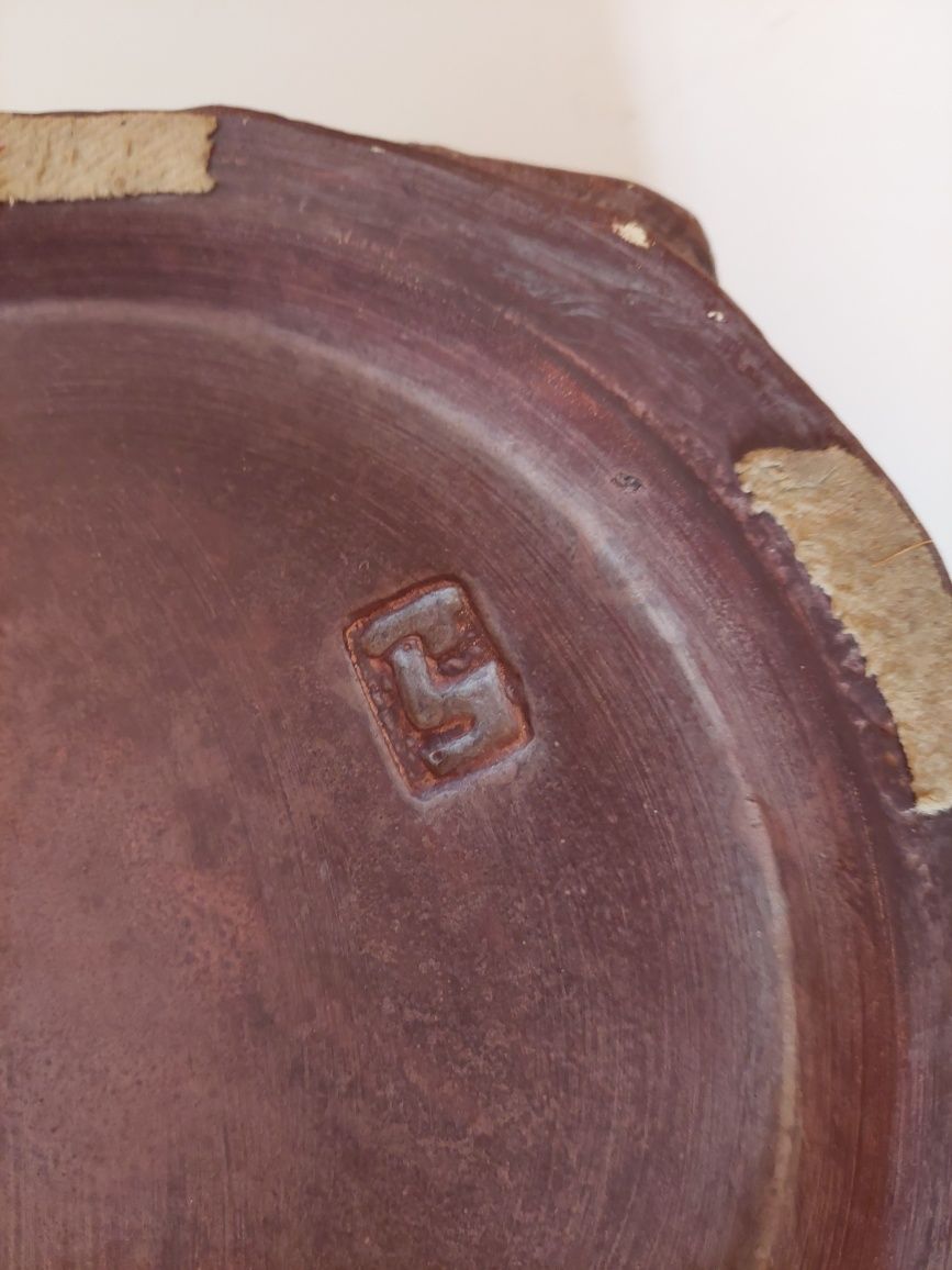 Pote em ceramica antigo assinado