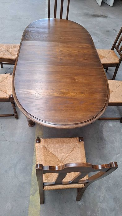 Stół drewniany rozkładany z 6 krzesłami