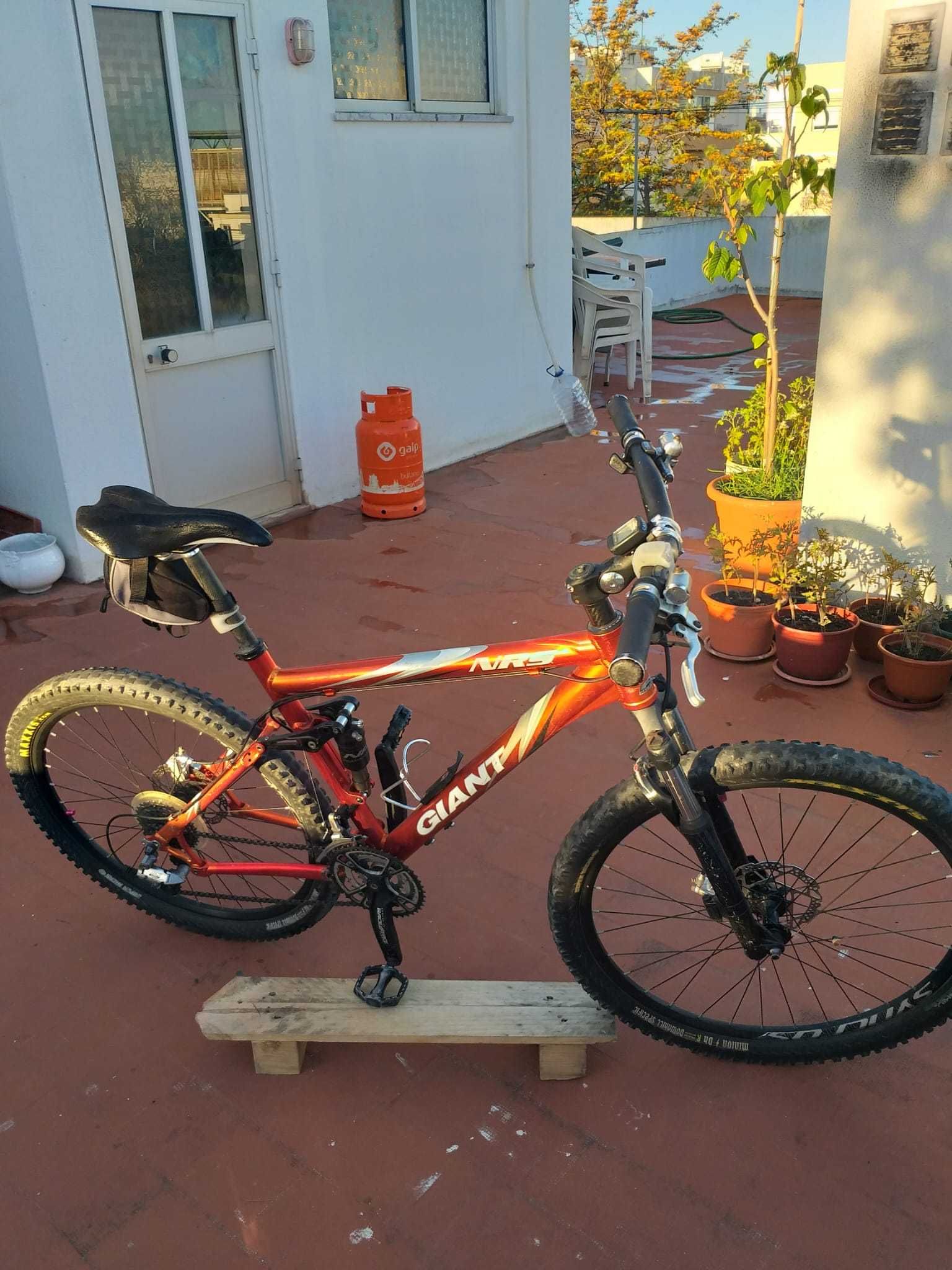 Bicicleta Adulto - GIANT NRS 3 (26")