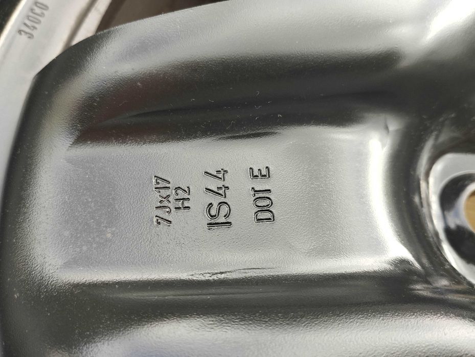 Felga OPEL r17 5x115 Astra Zafira Insignia STRUKTURALNA