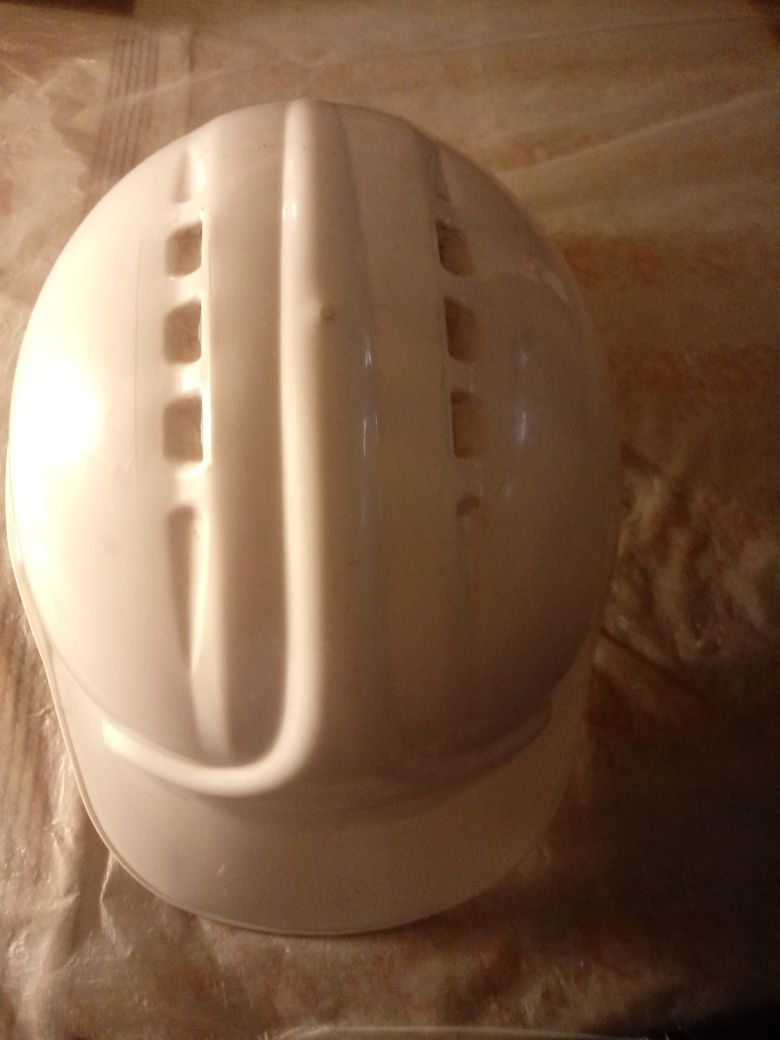 Kask- chełm ochronny JSP