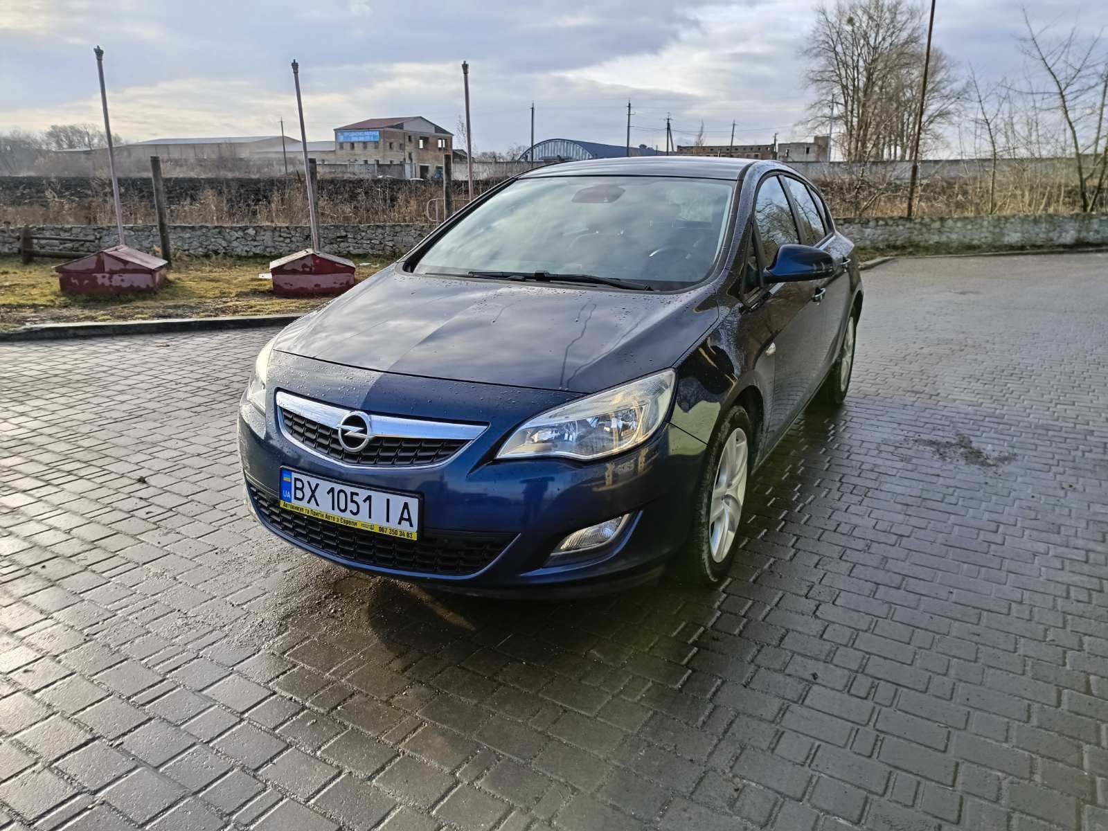 Продам свіжо пригнаний opel astra,