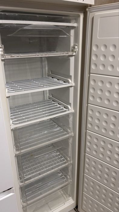 Arca frigorifica vertical