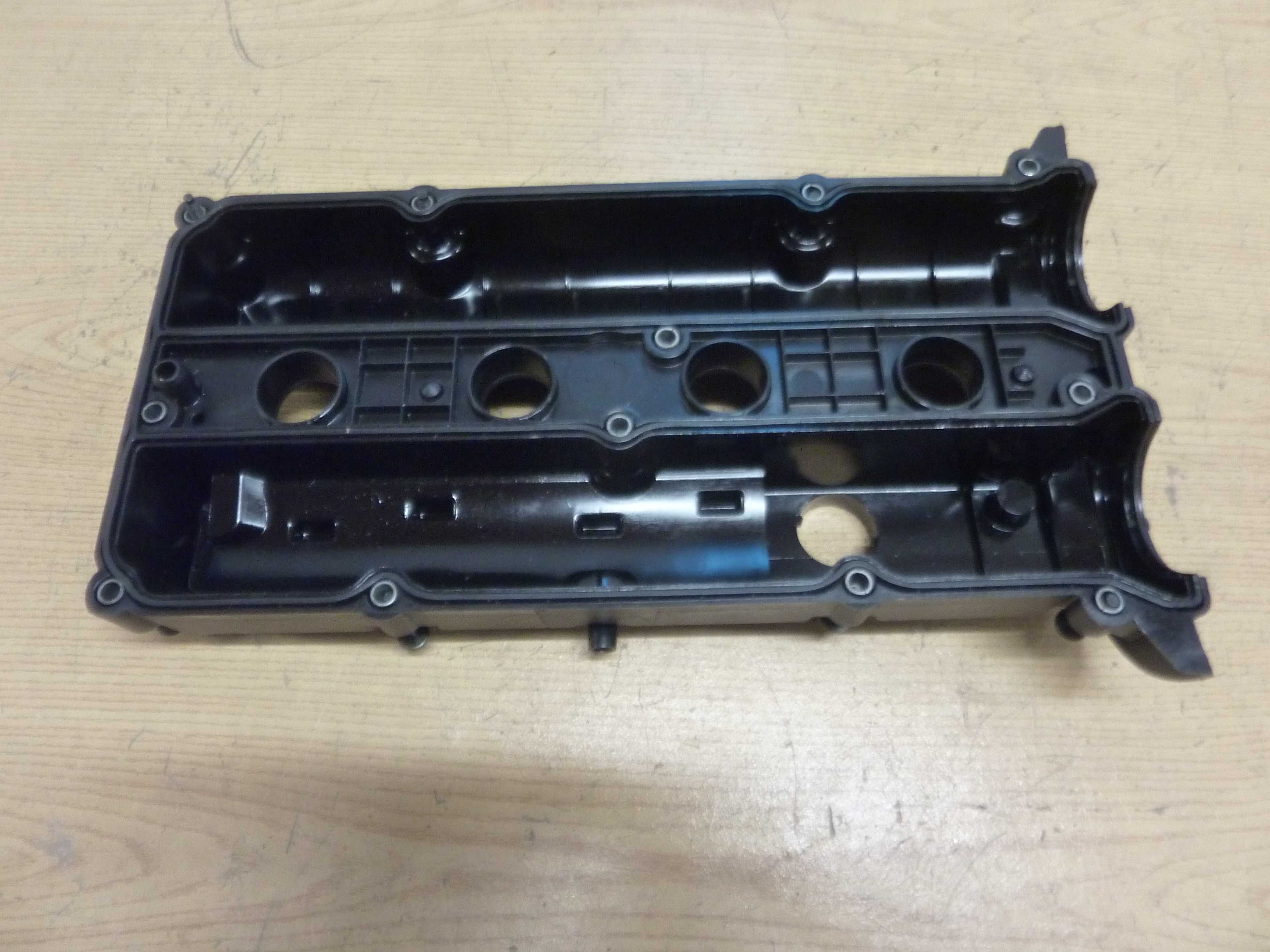 FORD MONDEO MK4 1,6 PNBA osłona pokrywa obudowa zaworów SPRAWNA