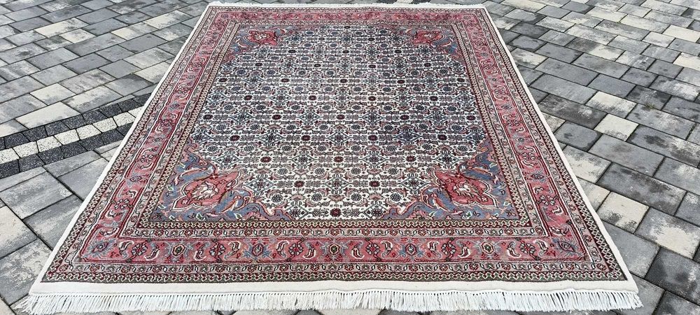 Bidjar perski dywan wełniany tkany ręcznie 242 x 178 cm wełna Iran
