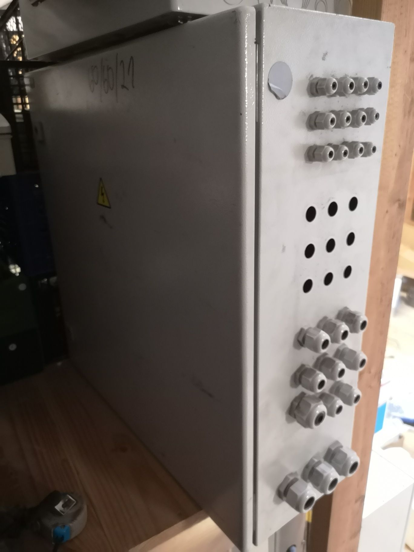 Szafy elektryczne rozdzielnice wybór 60x60