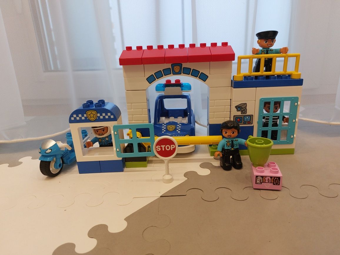 2 KOMPLETNE zestawy Lego Duplo Posterunek 10902 Motocykl policyjny 109