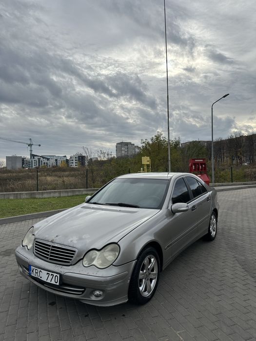 Продаю Мерседес w203 2.2 дизель в хорошому технічному стані!