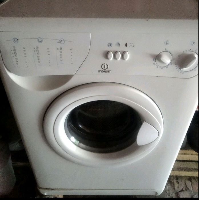 Пральна машина Індезіт