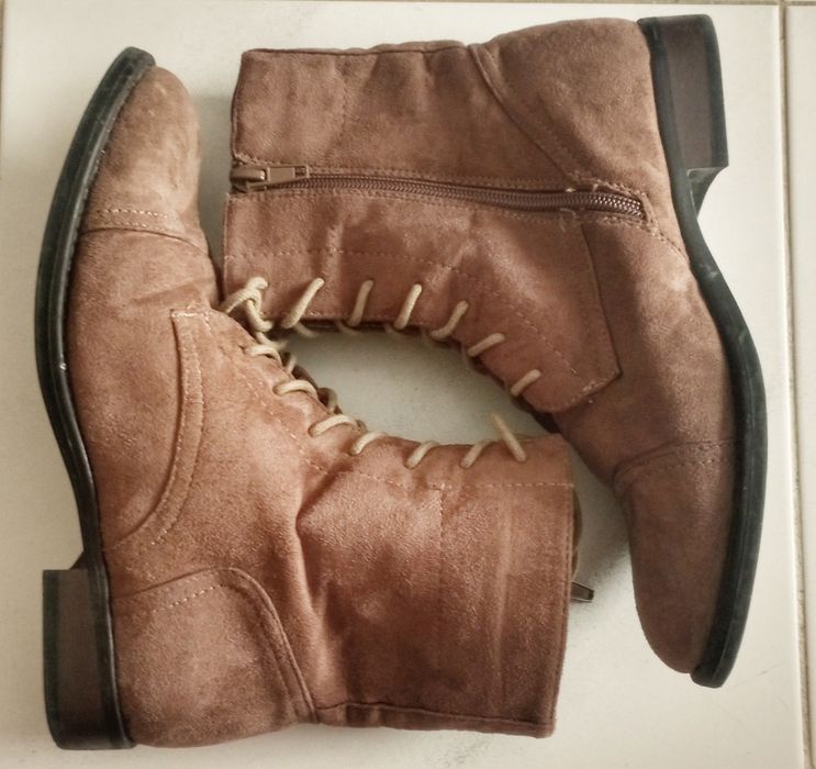 Botas em camurça castanhas - tam. 36