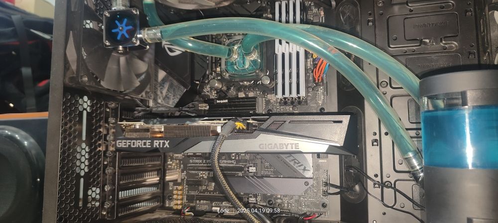 Komputer i7-9700k gskill 32gb  ek corsair magicool rtx 3060ti