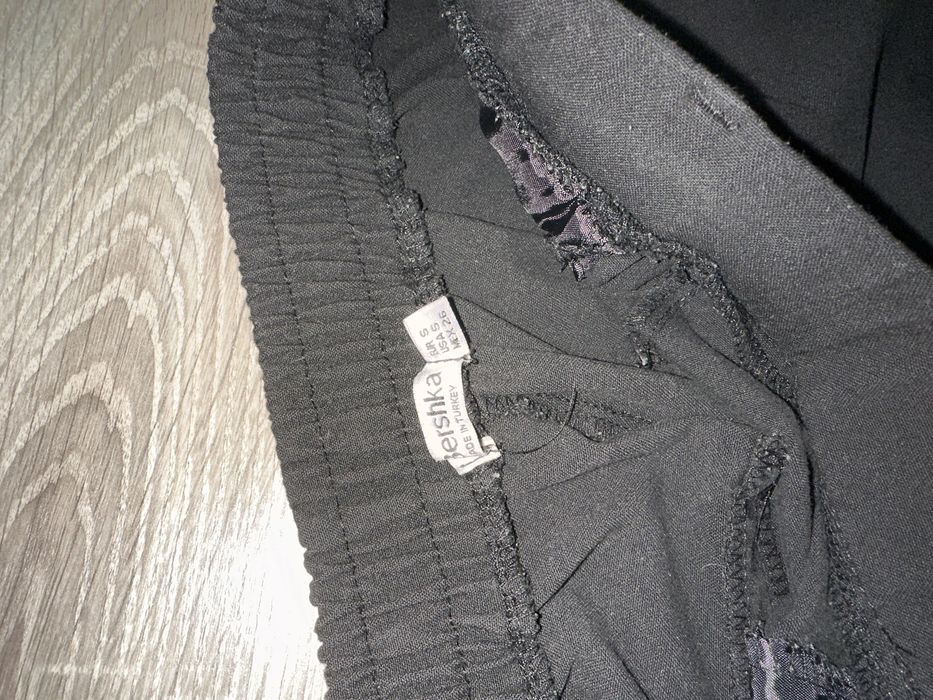 Штани брюки Bershka , розмір S