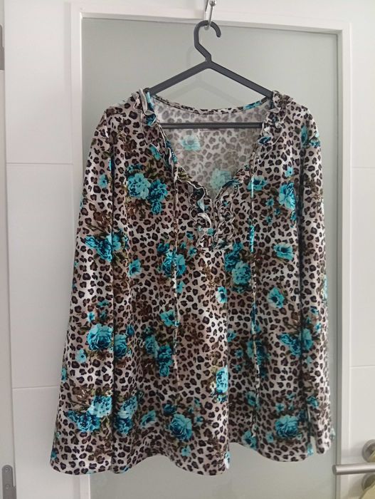 Blusa de manga comprida, florida