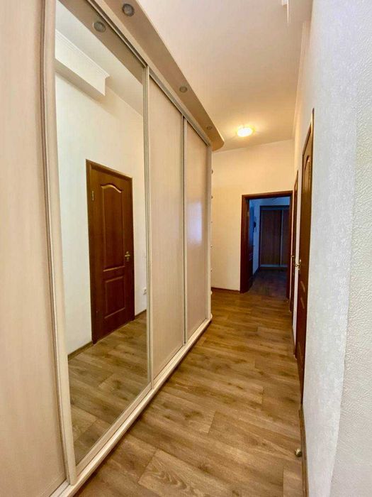 Лаврухіна 12, оренда 2-к квартири, Троєщина, ТРЦ Район!