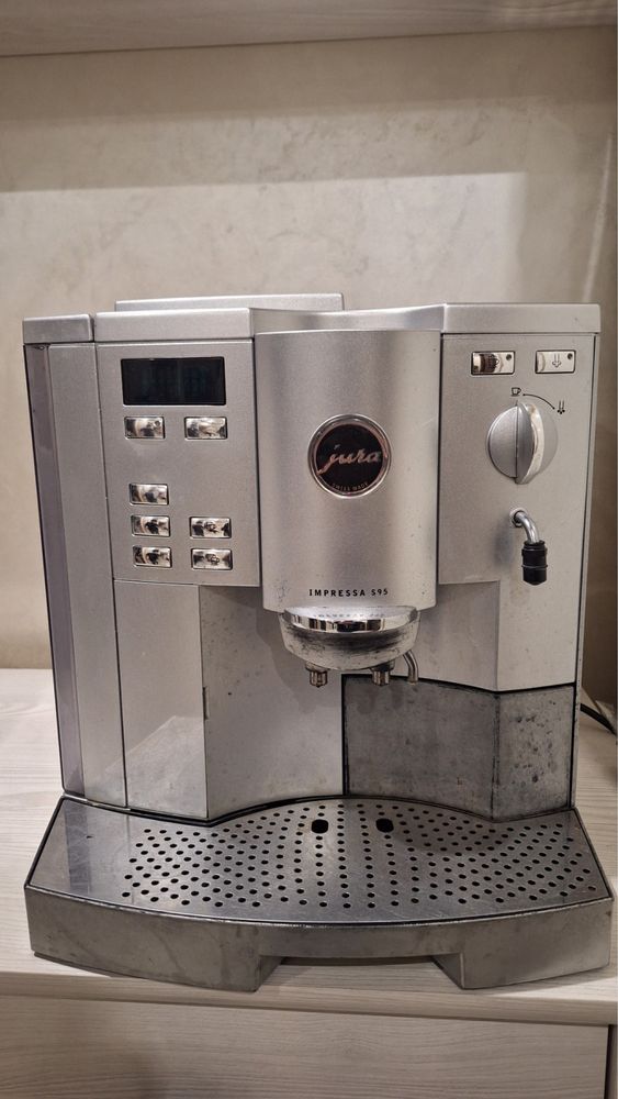 Кавоварка Jura Impressa S95