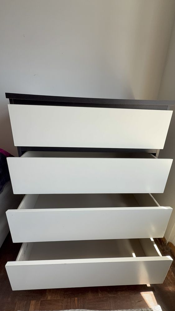 Cómoda 4 Gavetas Malm