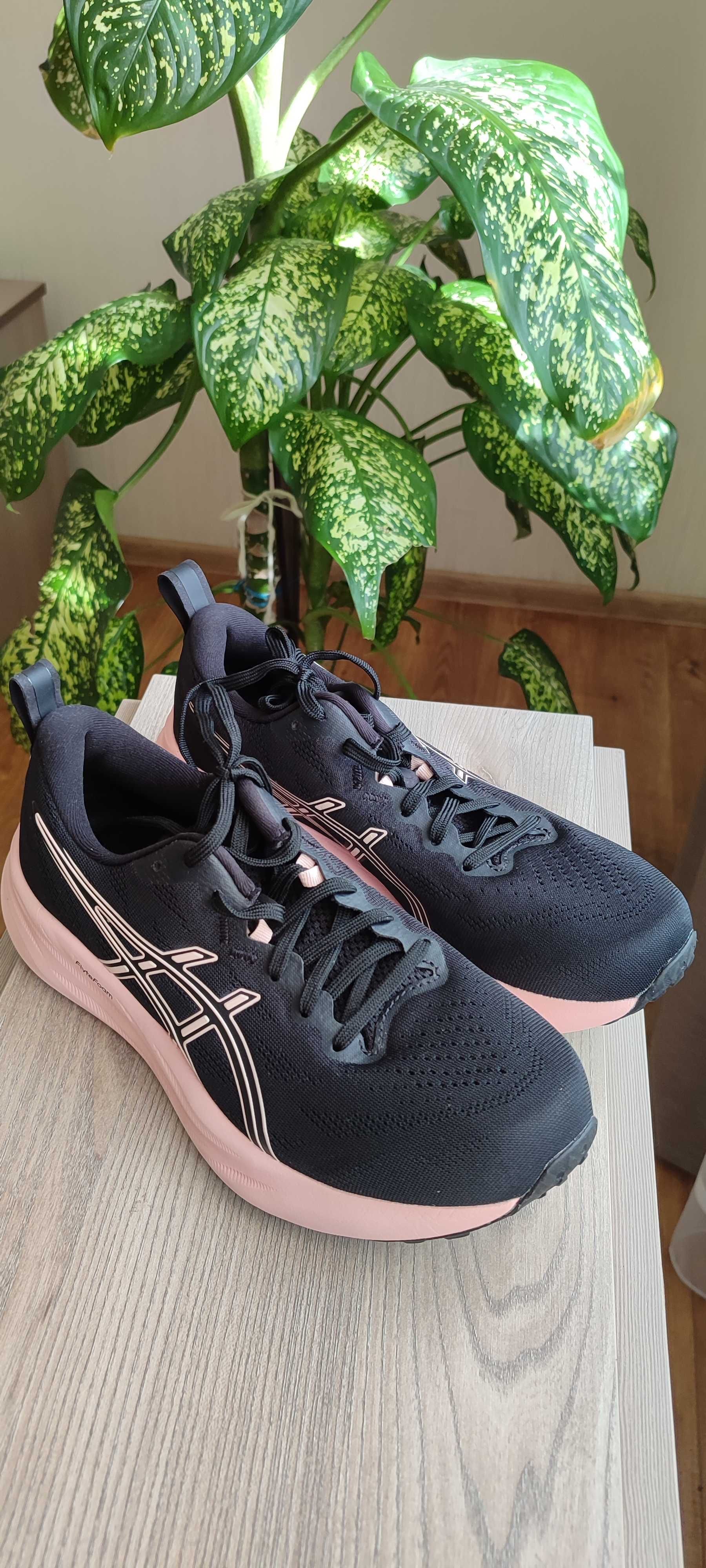 Кросівки жіночі Asics